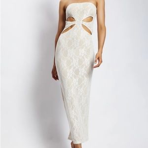 MESHKI ⚜️ Nude Lace Strapless MIDI Dress